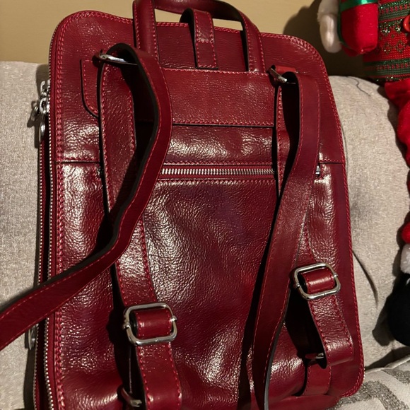 Time Resistance Womens Convertible Leather Backpack Shoulder Bag - Clarissa Red - Picture 2 of 16